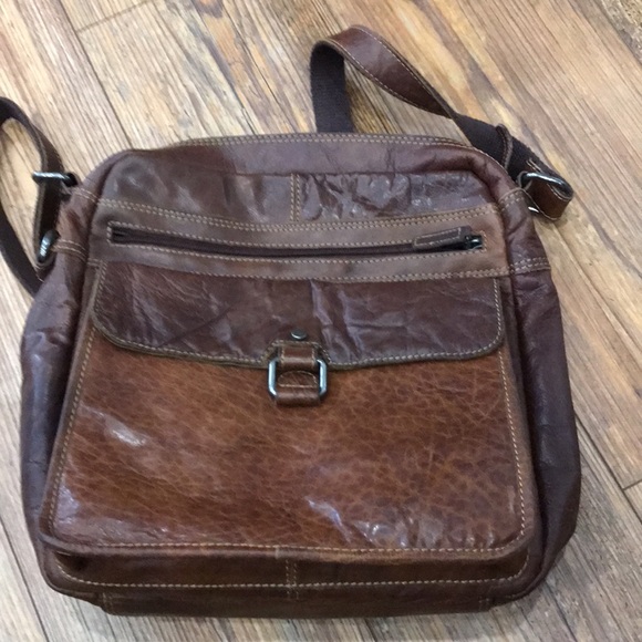 Leather shoulder bag purse in great condition 12 inches by 12 inches - Picture 6 of 6